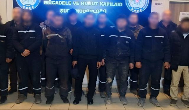 Göçmen kaçakçılığına yönelik operasyon! 13 yabancı uyruklu şahıs yakayı ele verdi…