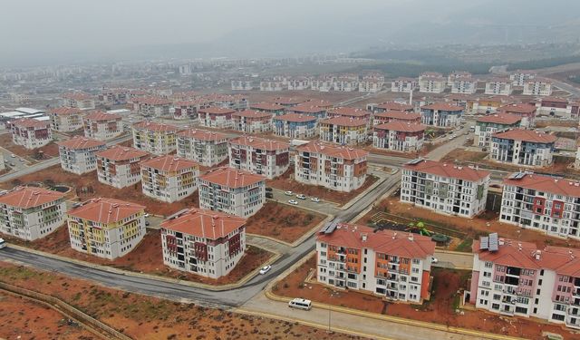 Kısa sürede evleri teslim edilen Nurdağılı depremzedelerden devlete teşekkür