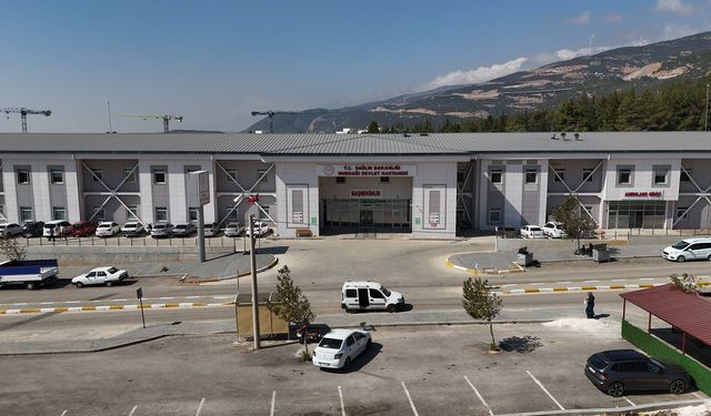 Gaziantep’te çelik konstrüksiyonlu hastane deprem bölgesine nefes oldu!