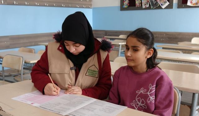 Gaziantep'te görme engelli kardeşlerin Siyer Yarışması heyecanı