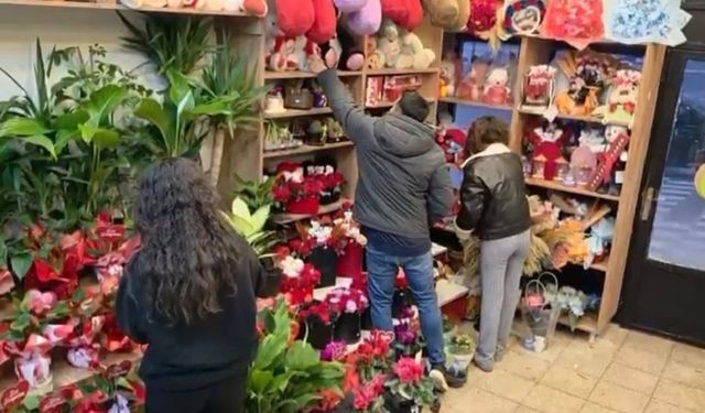 Gaziantep'teki çiçekçilerde 14 Şubat yoğunluğu