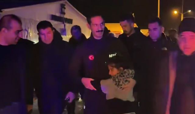 Gaziantep’i yağış vurdu! Depremzedelerin yaşadığı geçici konteyner boşaltıldı!