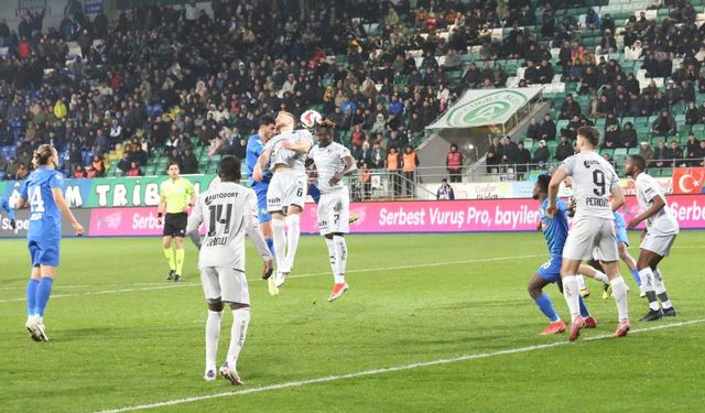 Çaykur Rizespor: 2 - Kocaelispor: 0 (Maç Özeti)