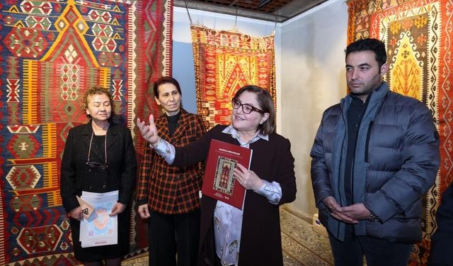 Gaziantep'te “Anadolu Seccadeleri” temalı sergi ziyarete açıldı! Ziyaretçiler seccadeleri yakından inceleyecek