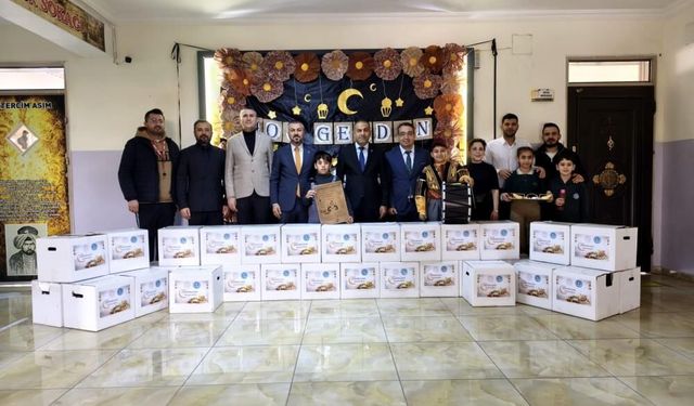 Gaziantep'te öğrenciler yardım kolileri hazırladı!