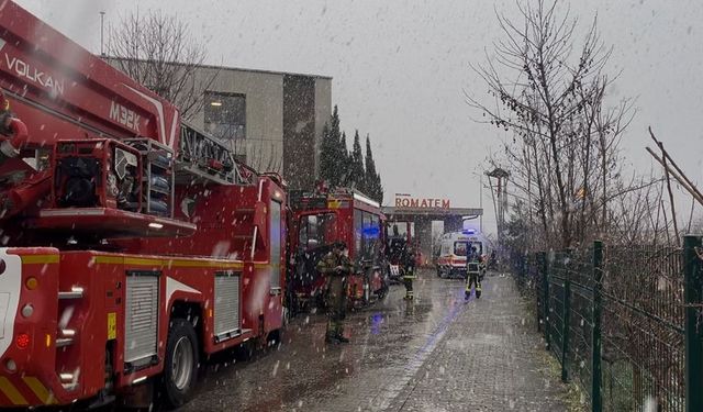 Hastane yemekhanesinde yangın paniği! Çok sayıda ekip sevk edildi