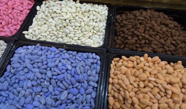 Antep fıstıklı badem şekeri Ramazan'da ağızları tatlandırıyor!