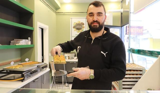 Gaziantepli usta, sahte ile gerçek baklavayı ayırt etmenin yollarını anlattı!