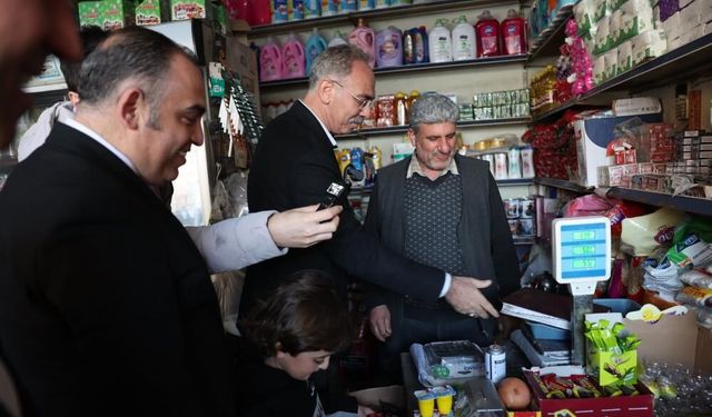 Gaziantep’in komşu ilinde "Sakar Şakir" filmi gerçek oldu! Kiloyla veresiye defterini satın aldı