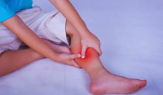 Gece artan eklem ağrıları "kireçlenme" habercisi olabilir!