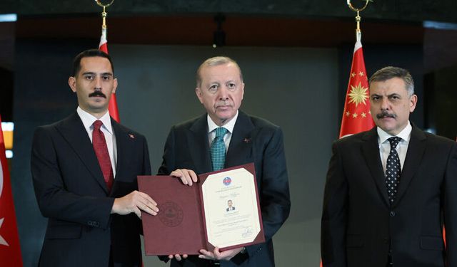 Ödülünü Cumhurbaşkanı Erdoğan takdim etti! İslahiye Kaymakamı Soylu’ya ödül…