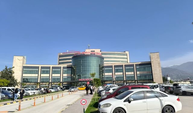 Hastanede skandal olay! Doktordan habersiz adına bin 327 reçete yazan çete çökertildi