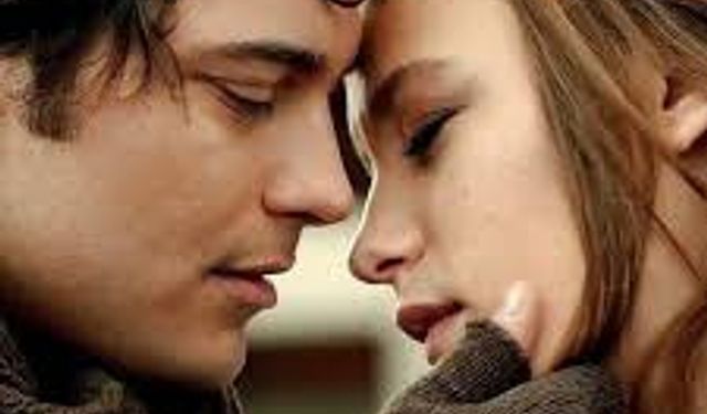 Çağatay Ulusoy ve Serenay Sarıkaya sevgili mi?