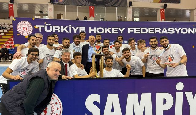 Volkan Group, Türkiye Şampiyonu oldu! Kupayı deprem şehitleri için kaldırdılar...