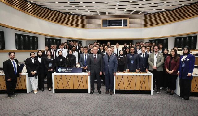 Necmettin Erbakan Üniversitesi öğrencileri meclis deneyimi yaşadı