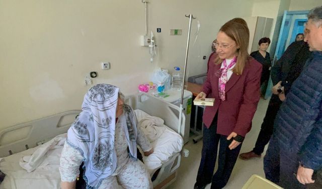 Gaziantep Milletvekili Bakbak’tan anlamlı ziyaret! Tedavi gören hastalarla bir araya geldi