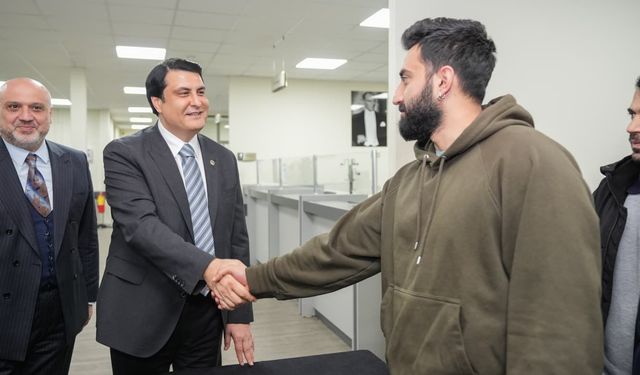 Başkan Yılmaz, belediye çalışanlarıyla bayramlaştı!