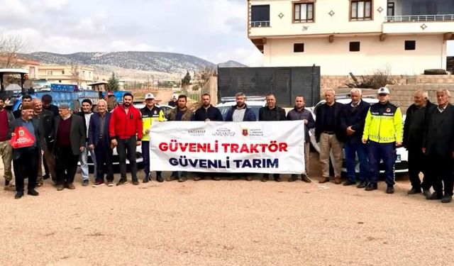 Gaziantep Jandarmasından çiftçilere eğitim! Reflektör Tak, Görünür Ol…