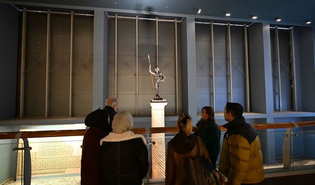 Gaziantep’te 2 bin yıllık Mars heykeline seyir platformu yapıldı!