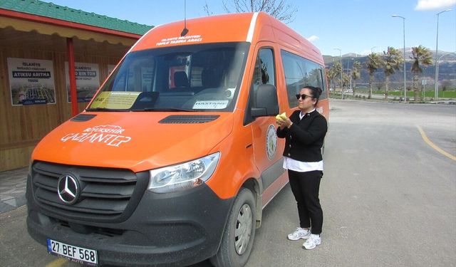 Gaziantep’te kadın dolmuş şoförü direksiyon başında