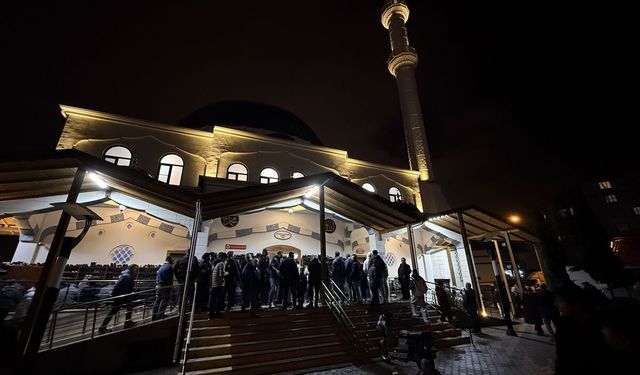 Gaziantep ve çevre illerde Kadir Gecesi idrak edildi