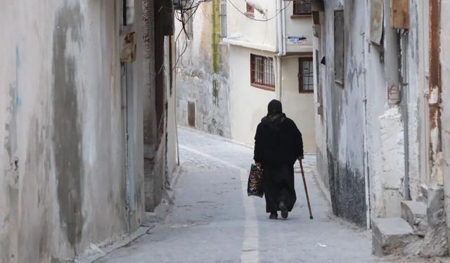 Şanlıurfa'nın tarihi sokakları aydınlatılıyor!
