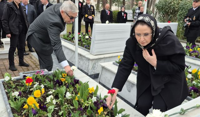 42 yıl sonra yaşanan tesadüf duygusal anlara neden oldu