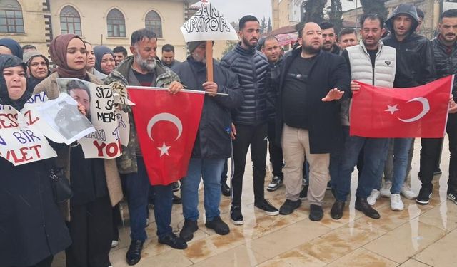 Suriye'ye malzeme götürdükleri sırada kaybolan gençlerin aileleri yardım istedi!