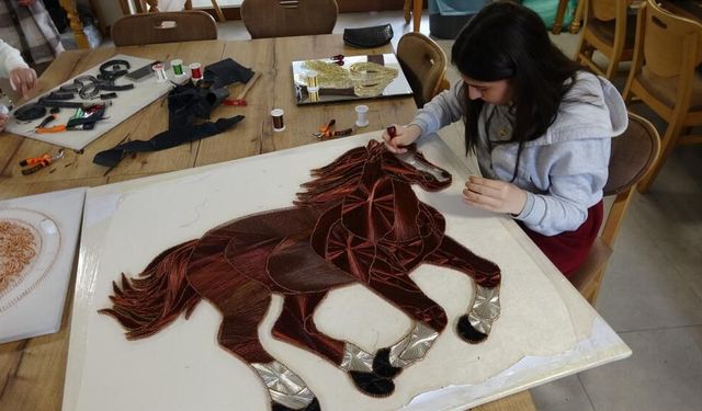 Gaziantep’te binlerce çivi ve metrelerce bakır telle hayaller sanata dönüşüyor! Büyük ilgi görüyor…