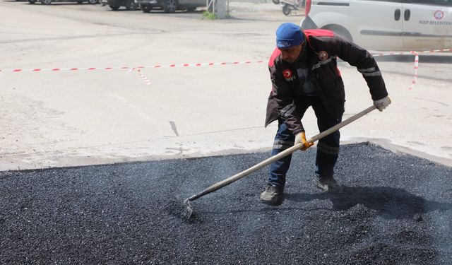 Gaziantep Nizip’te yol bakım ve onarım çalışmaları aralıksız sürüyor