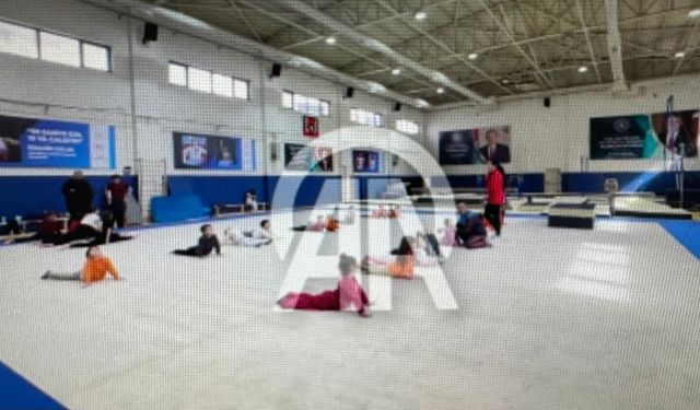 Gaziantep'te cimnastik salonunda geleceğin şampiyonları yetişecek! Yılda 2 bin 400 öğrenci cimnastikle tanışacak