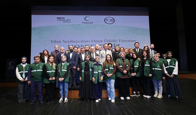 Yeşilay Gaziantep Şubesi’nden ödül töreni! Onur ödülleri sahiplerini buldu