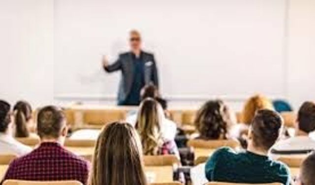 Üniversitelere Ramazan Bayramı Tatili Var Mı, 19 Mart 2026 Üniversiteler Tatil Mi, Yarım Gün Mü, Resmî Tatil Kaç Gün?