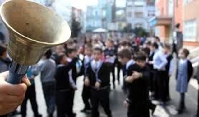 16 Mart Ara Tatil Başlıyor Mu? 2026 MEB Takvimi, İkinci Ara Tatil Tarihleri, Okullar Ne Zaman Kapanacak?