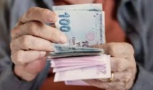 65 yaş aylığı alanlar bayram ikramiyesi! Bayram ikramiyesi ne kadar oldu,  4 bin TL ödeme ne zaman yatacak?