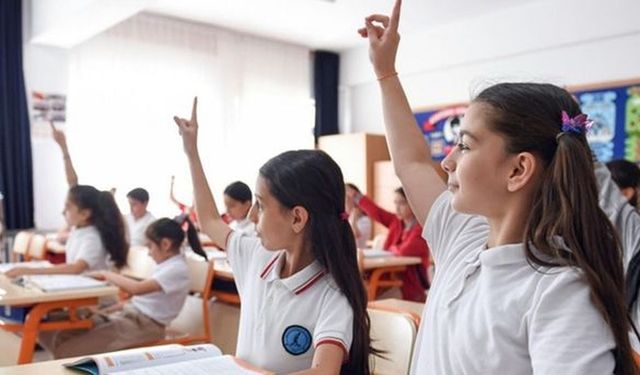 17 Nisan (Yarın) 2026 Okullar Tatil mi? Ders İşlenecek mi?