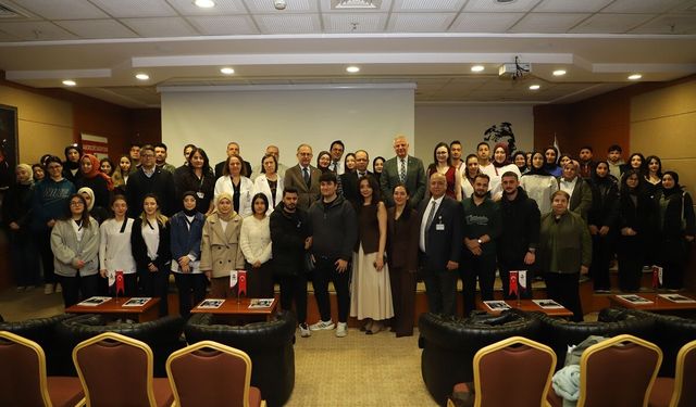 SANKO Üniversitesinde “Mehmet Akif’i Yeniden Anlamak” başlıklı konferans düzenlendi