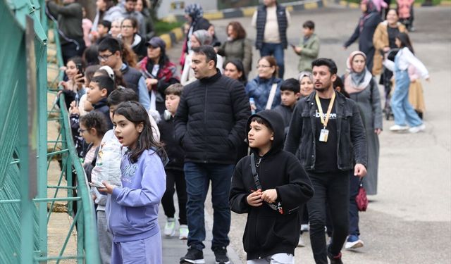 Gaziantep Hayvanat Bahçesi 3 ayda 1,5 milyonun üzerinde ziyaretçi çekti
