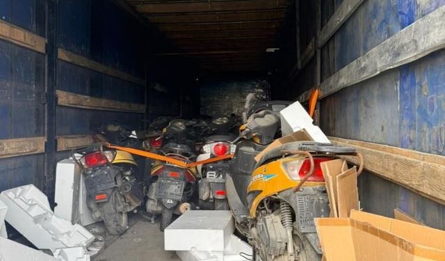 Gaziantep’te kandırdıkları kişilerin mallarını çalan çeteye operasyon! Bakın neler ele geçirildi…