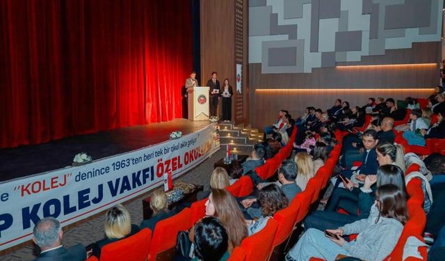 GKV’liler "Artiz Mektebi" adlı oyunu sahneledi! İzleyiciler ayakta alkışladı