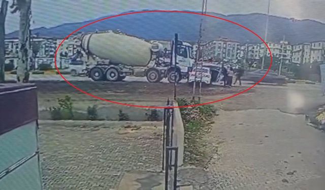 Beton mikserinin altında metrelerce sürüklendi! İşte o anlar...