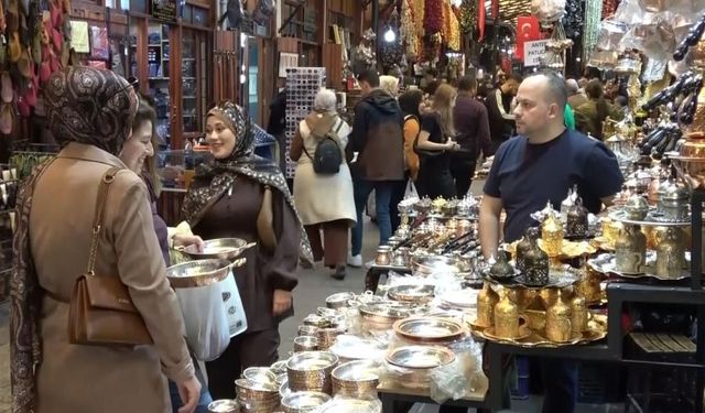 Gaziantep'te turist hareketliliği başladı! Kent ziyaretçilerin akınına uğruyor