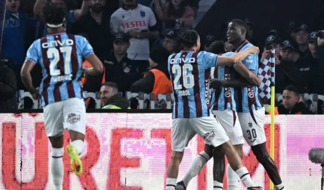 Trabzonspor zirveyi karıştırdı! Galatasaray'ı 2-1 mağlup etti…