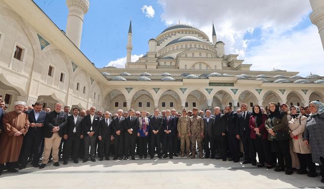 Gaziantep’te mukaddes emanetler sergisi kapılarını açtı