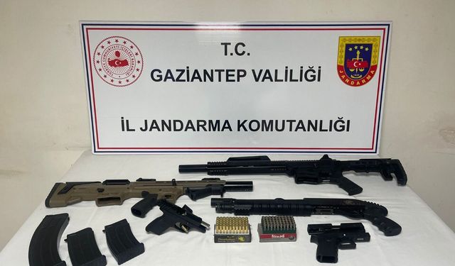 Gaziantep’te silah kaçakçılarına şok darbe! Cephanelik ele geçirildi...