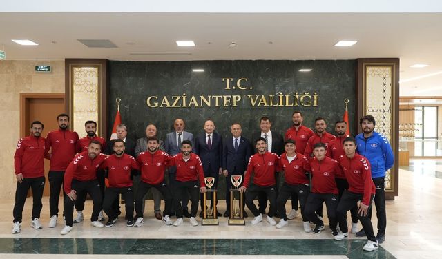 Şampiyonluk Kupası Vali Çeber’e Gitti
