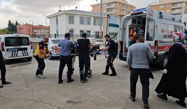 Gaziantep’te çalışma yaparken elektrik direğinden düşen işçi yaralandı