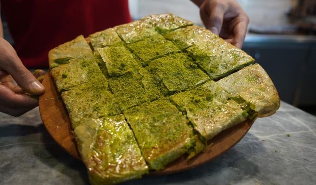Gaziantep'in tescilli katmeri kahvaltıların gözdesi! “500 yıllık bir tatlı geleneği"