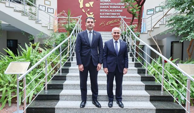 Azerbaycan Milletvekili Dr.Nagif Hamzayev’den GAÜN Rektörü Doğan’a ziyaret