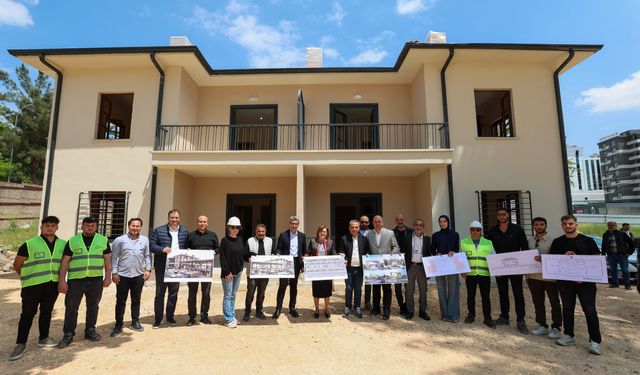 Gaziantep’te tarihi lojmanlar restore ediliyor! Fatma Şahin yerinde inceledi…